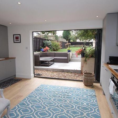 Beautiful Cottage In Cowbridge Bagian luar foto